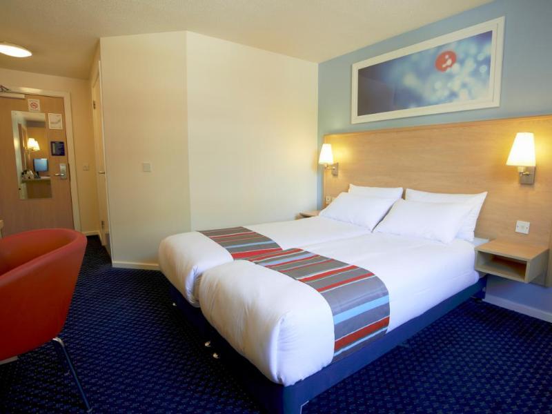 Travelodge Newbury Tot Hill Highclere Exterior photo