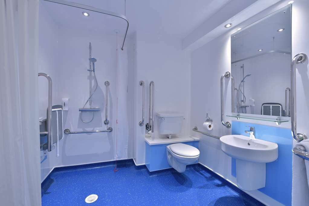 Travelodge Newbury Tot Hill Highclere Room photo